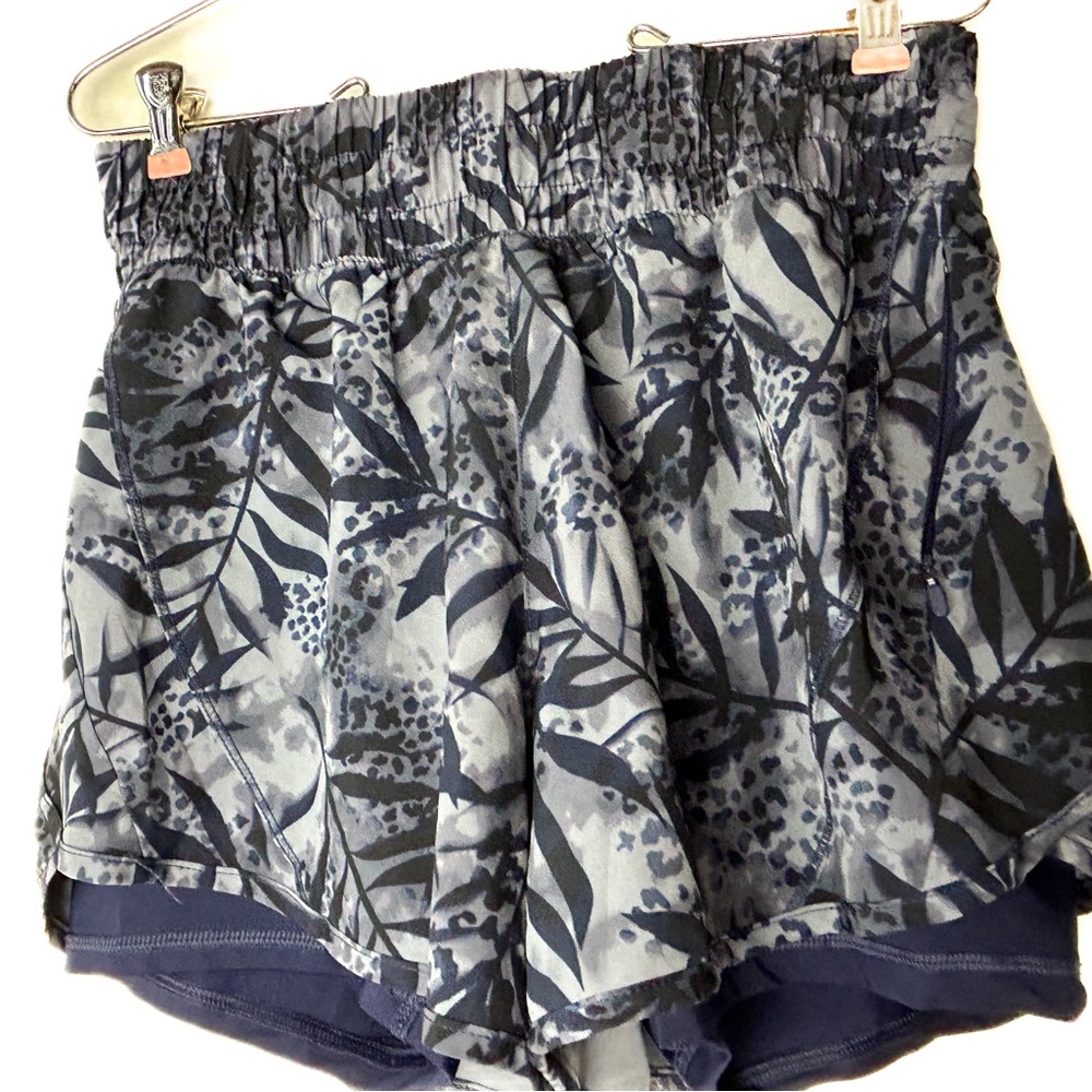 Avia Dark Blue Leaves Lined Athletic Gym Shorts Medium 8-10 Gorpcore Running‎